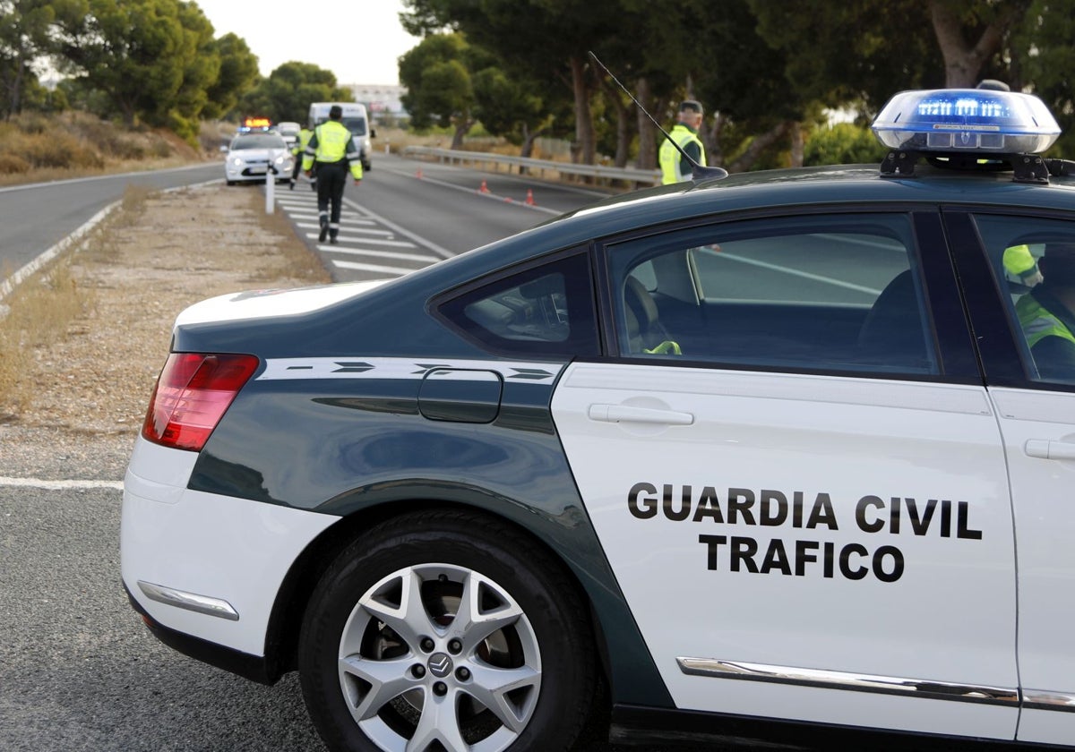 Imagen de archivo de un control de la Guardia Civil