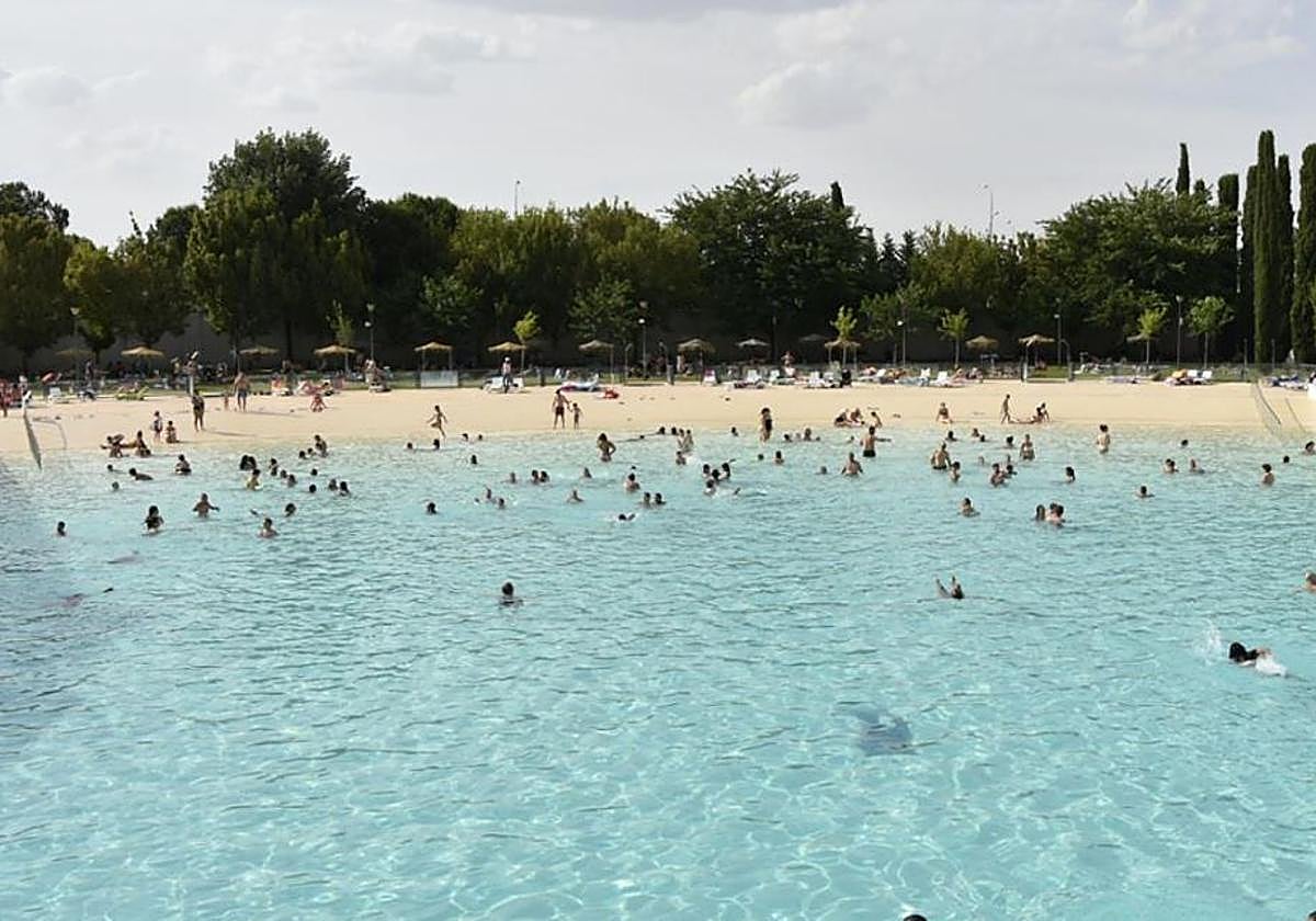 La única piscina municipal con olas de España