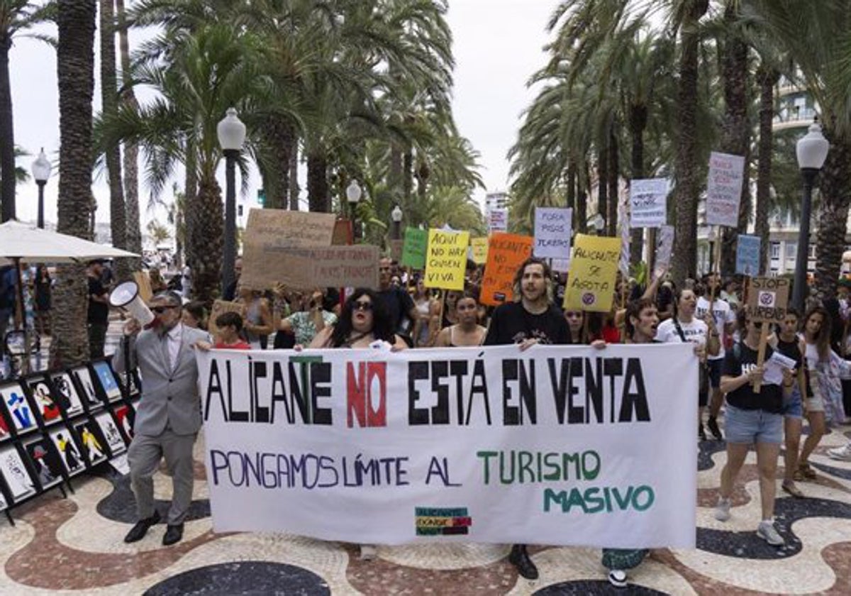 Imagen de la manifestación convocada en Alicante contra el turismo masivo