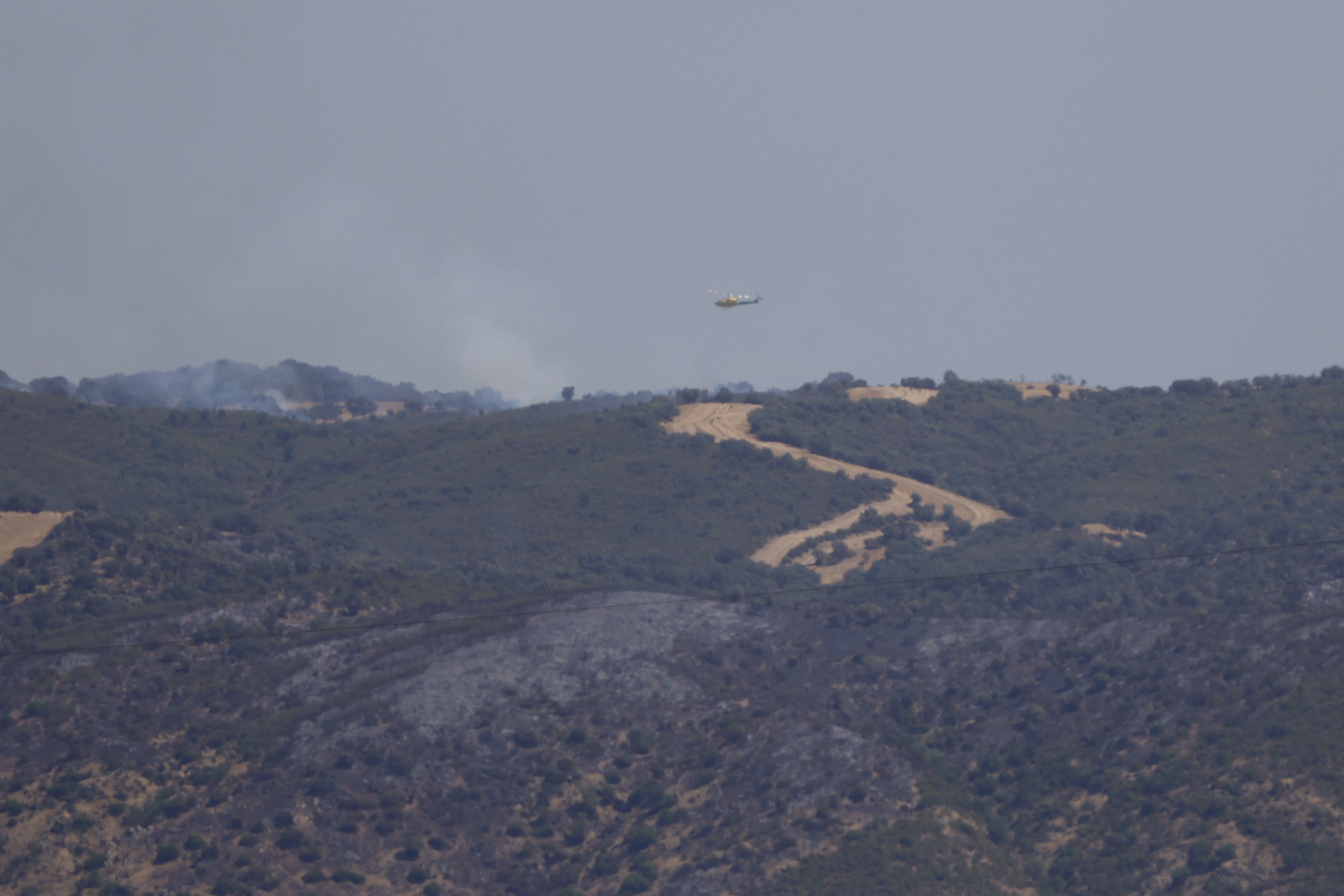 La lucha del operativo del Infoca con el complejo incendio de Obejo, en imágenes