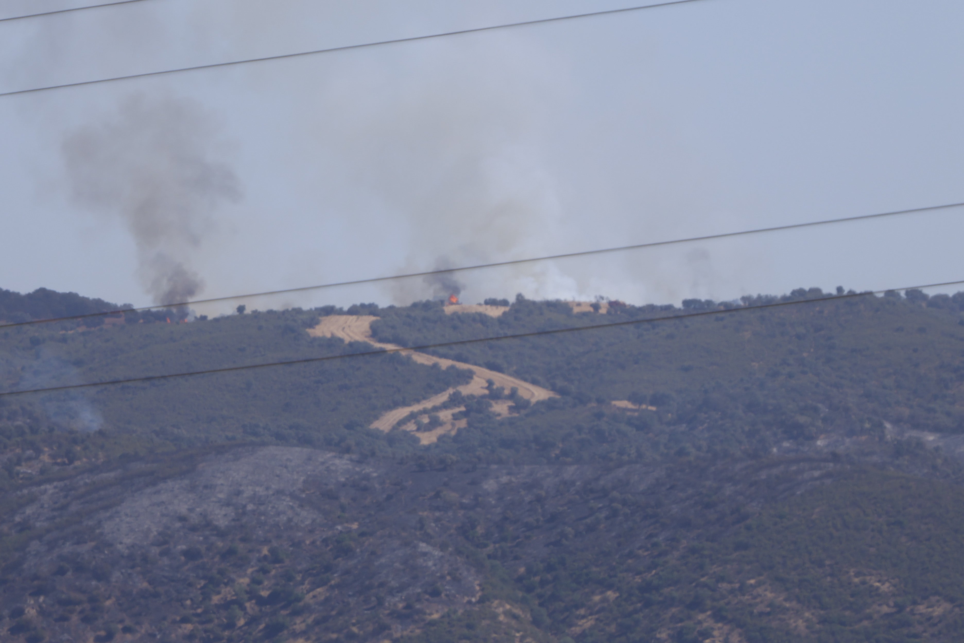 La lucha del operativo del Infoca con el complejo incendio de Obejo, en imágenes