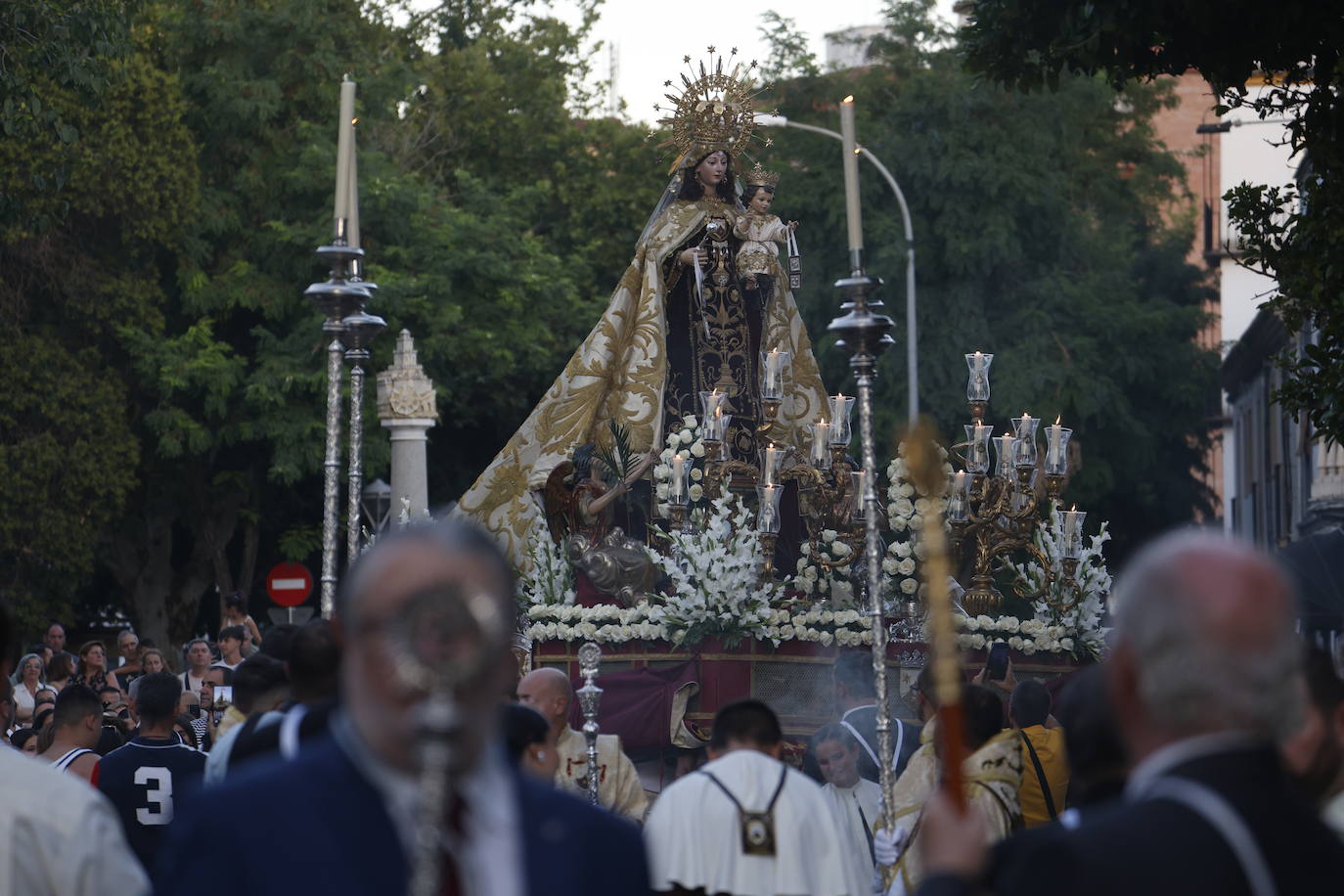 La elegante procesión del Carmen de Puerta Nueva en Córdoba, en imágenes