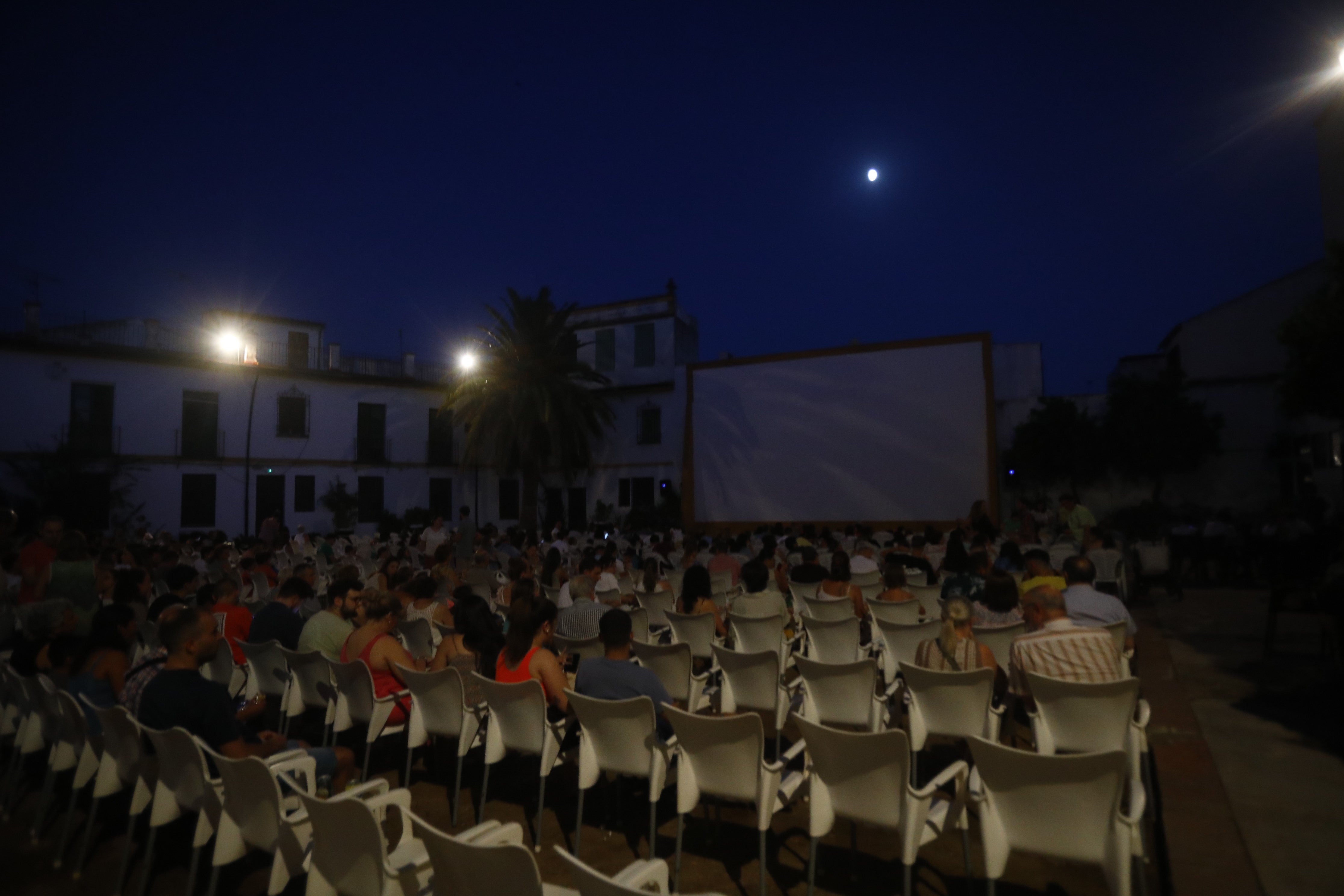 La mágica vuelta del cine de verano de San Andrés, en imágenes