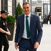 El jefe del Ejecutivo reclama el apoyo del PP a su plan para que «los partidos no compren líneas editoriales»