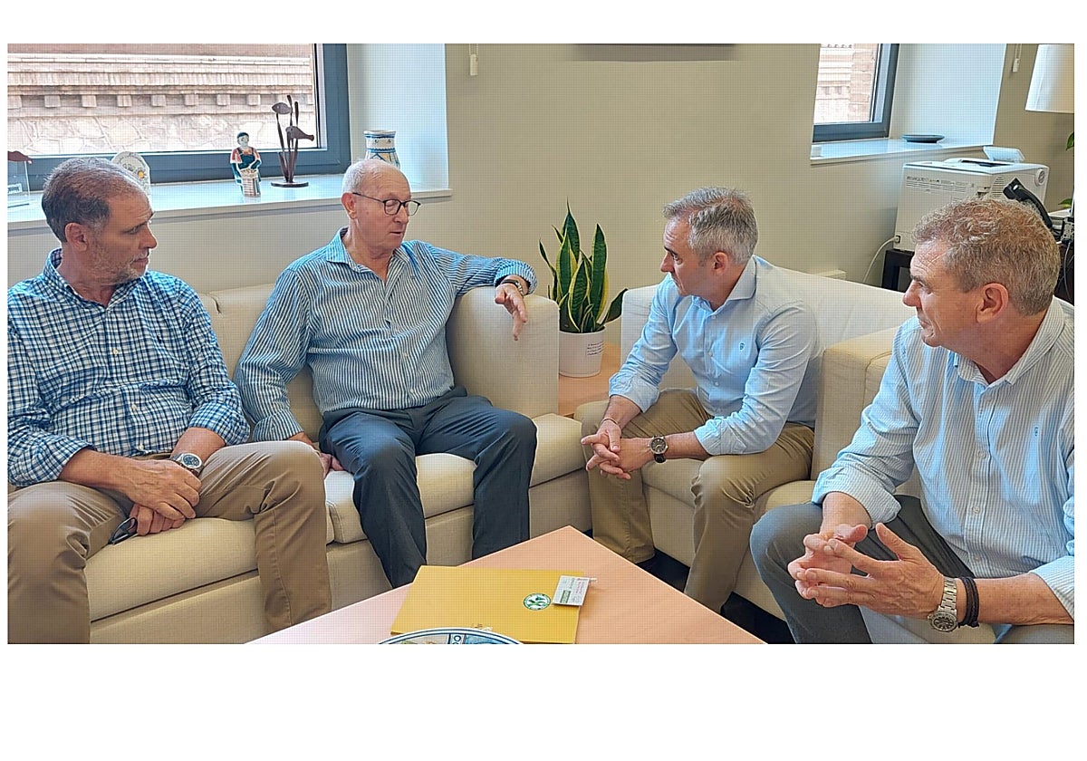 Miguel Barrachina se compromete a eliminar la burocracia «que asfixia la actividad de los agricultores valencianos»