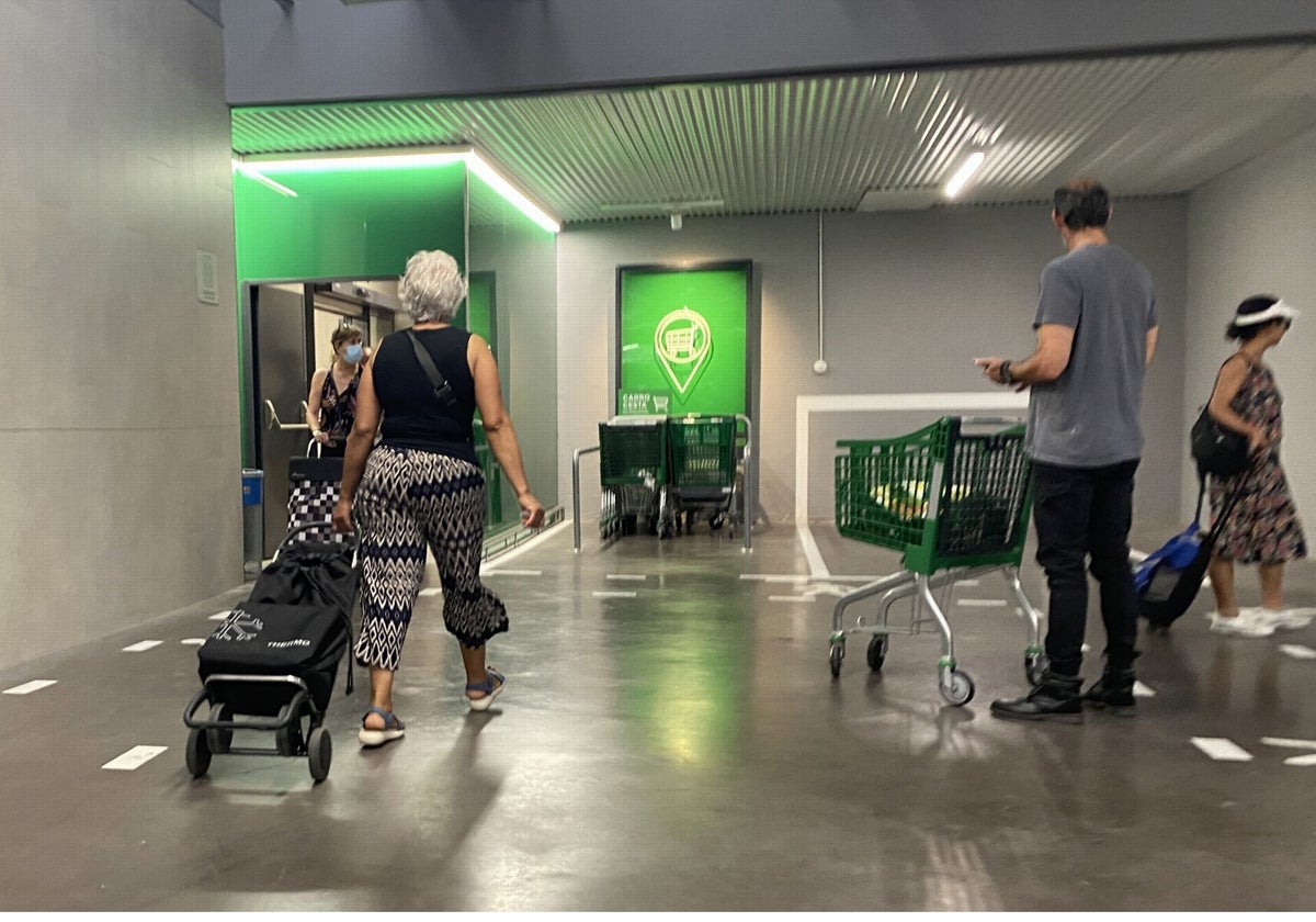 Imagen de un supermercado de Mercadona en Alicante