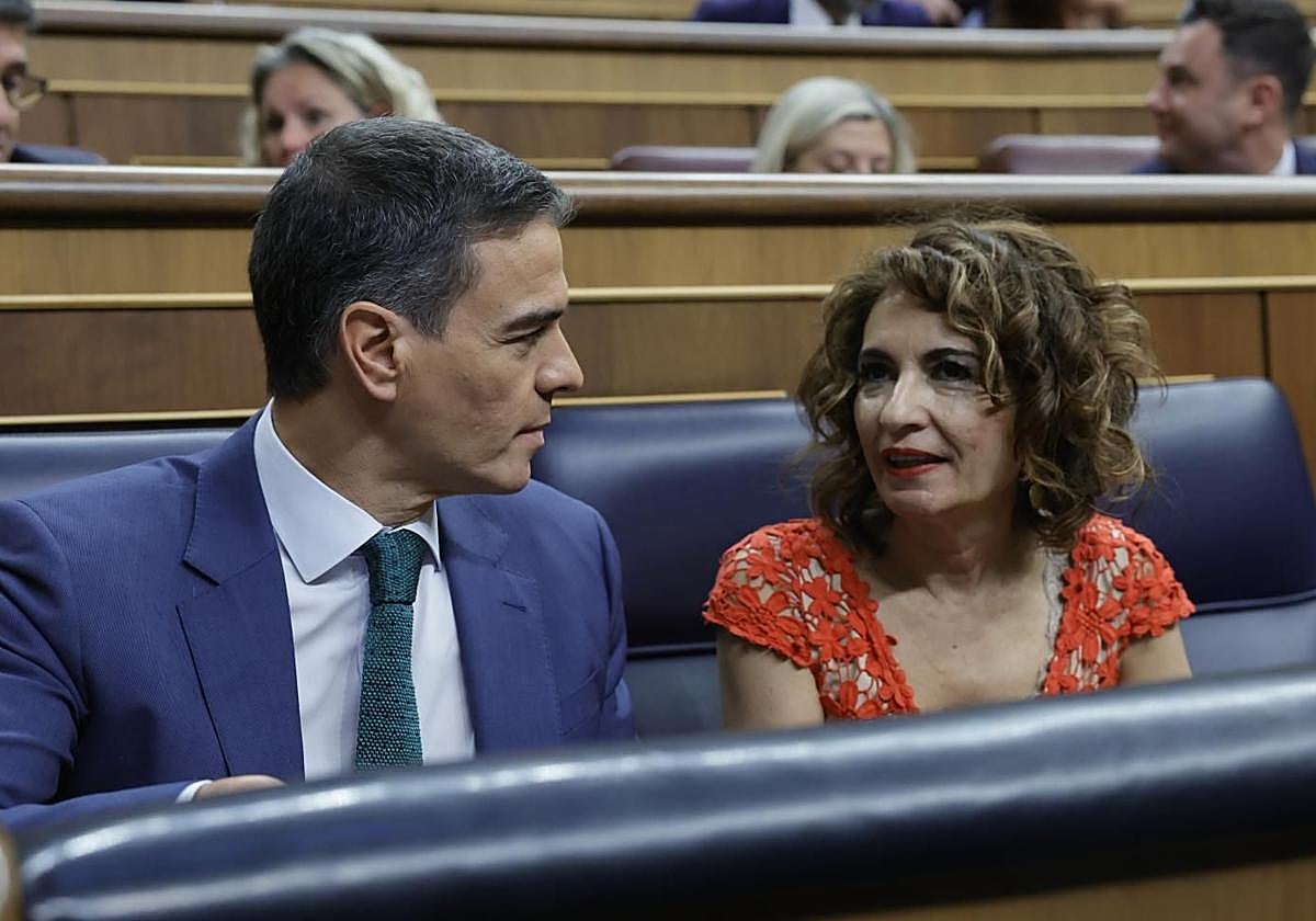 La vicepresidenta primera y ministra de Hacienda, María Jesús Montero, este miércoles en el Congreso