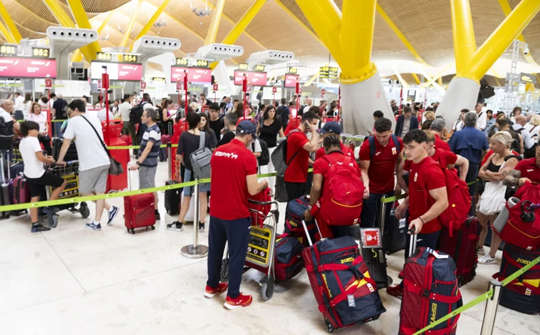 Imagen principal - Situación en el aeropuerto