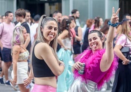 Las 'noches toledanas' tras el pitido final de los conciertos del Bernabéu: botellódromo, gritos y orines