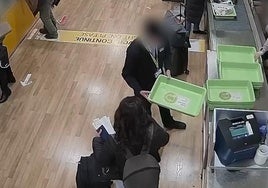 Cae una red de ladrones que actuaba en el aeropuerto de Barajas al descuido: hay 30 detenidos