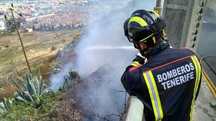 Extinguido un conato de incendio declarado esta madrugada en Tenerife