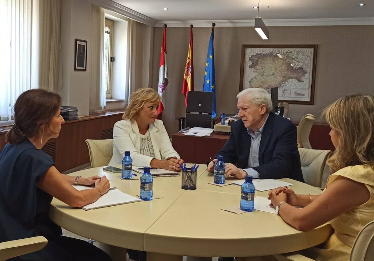 Petit, García, Méndez Pozo e Hidalgo, en la reunión celebrada este jueves en la Consejería