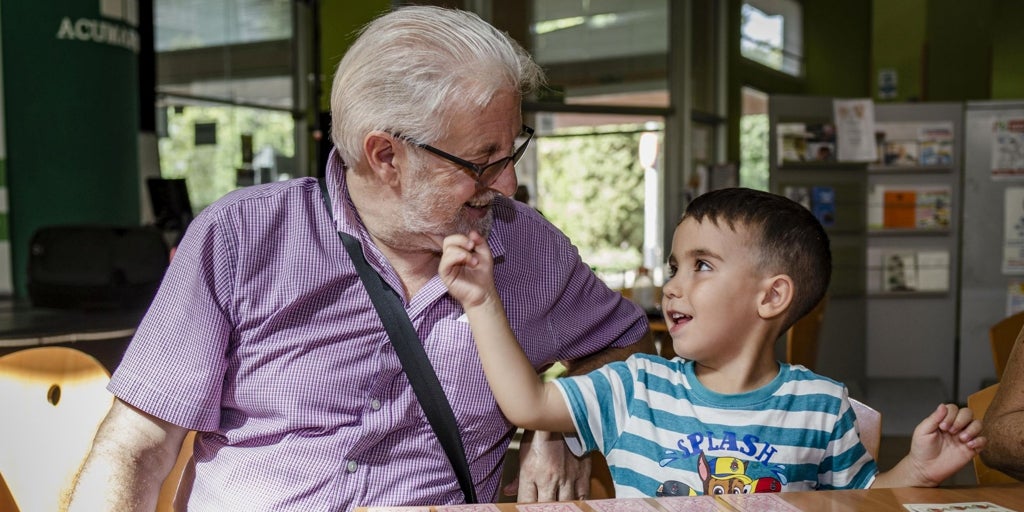 José Luque: Familia en casa