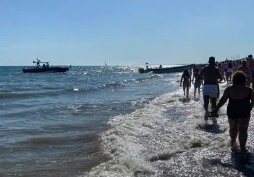 Narcolancha en la playa de La Antilla: un policía de Córdoba de vacaciones detuvo a uno de los tripulantes