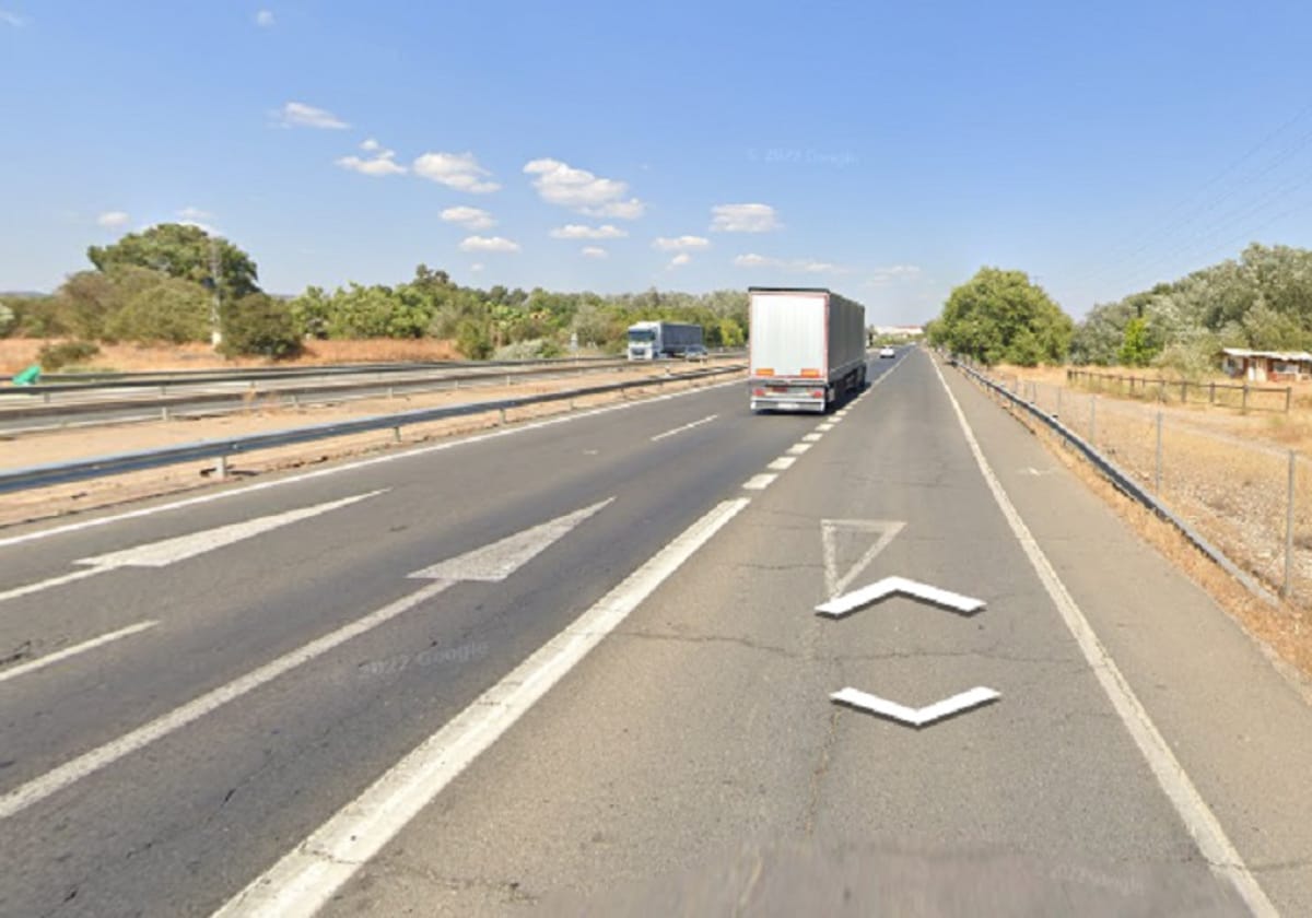 Lugar de la autovía A-4 donde se ha producido el accidente entre un coche y una caravana