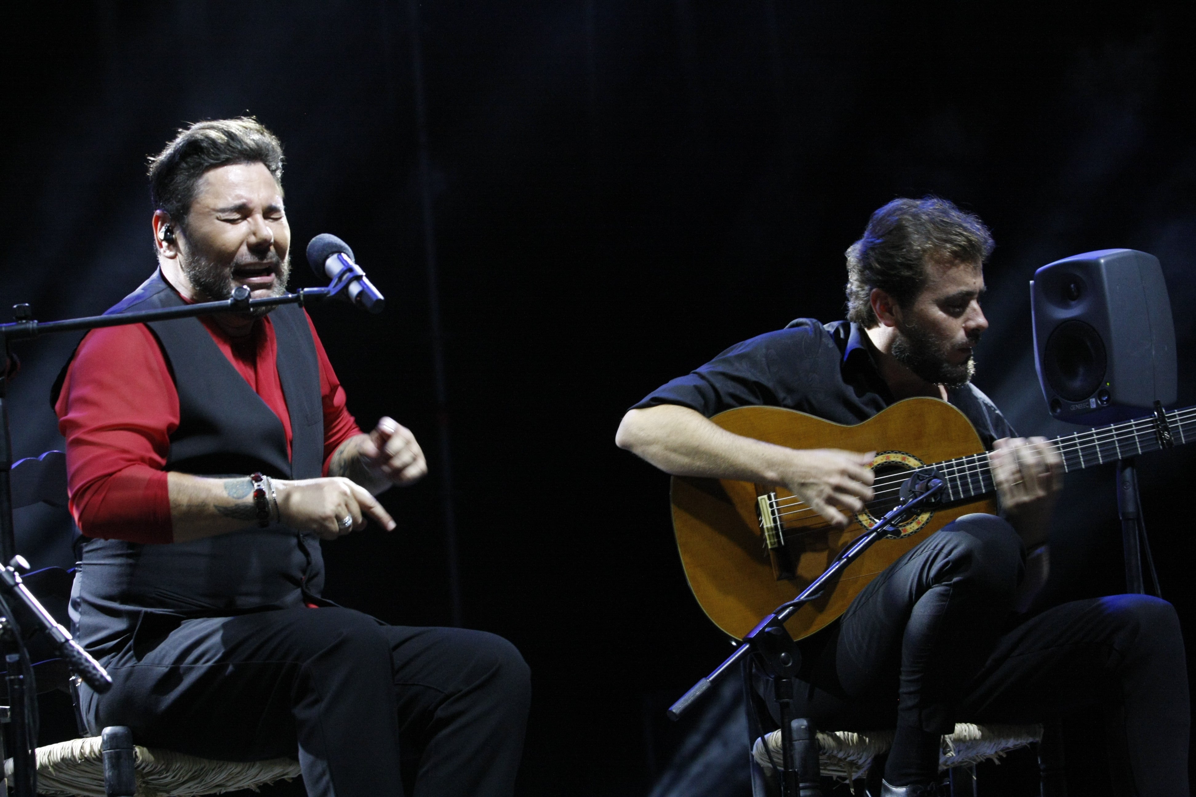 Las mejores imágenes del concierto de Miguel Poveda en Priego de Córdoba