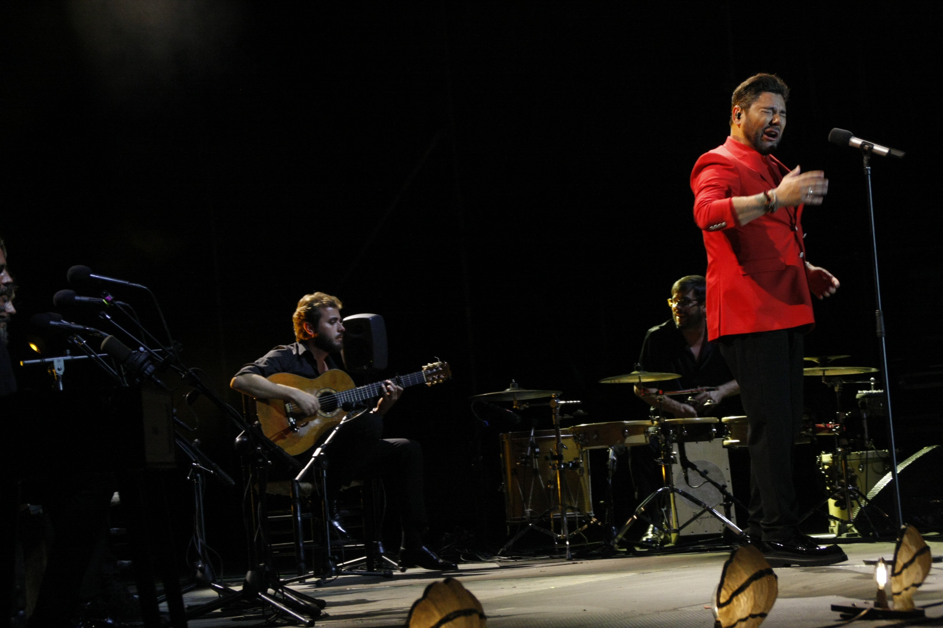 Las mejores imágenes del concierto de Miguel Poveda en Priego de Córdoba