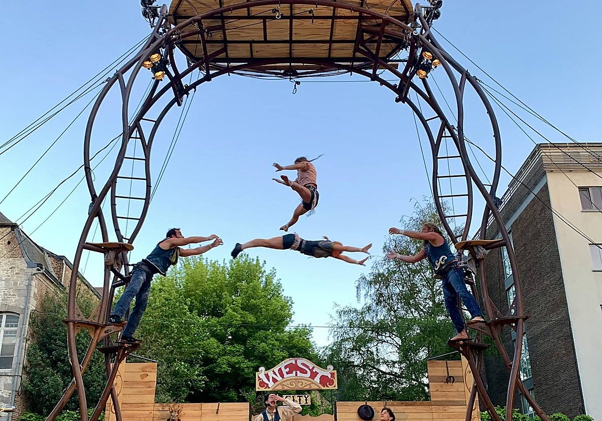 Los franceses Les P'tits Bras, que estrenarán en Ávila