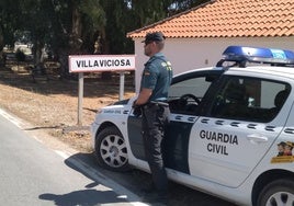 La Guardia Civil detiene a dos personas por el robo de 2.300 litros de gasoil en Villaviciosa de Córdoba