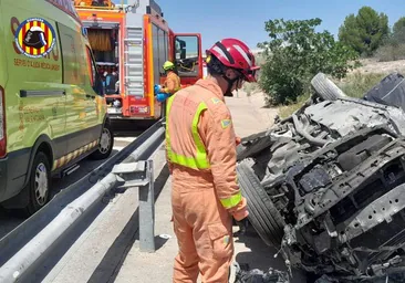 Muere un bebé de cuatro meses y sufren heridas un niño y una mujer en un accidente de tráfico en Valencia