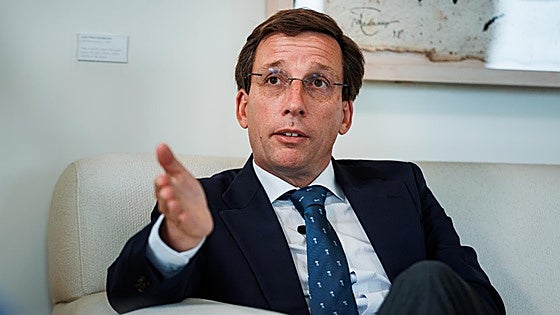 José Luis Martínez-Almeida:  «El delegado del Gobierno está en la carrera para sustituir a Lobato o Maroto»
