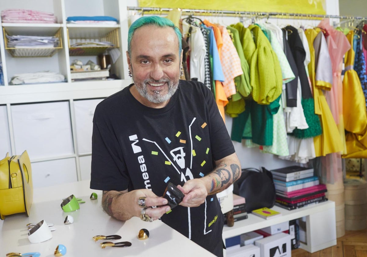 Juan Carlos Mesa, de Maison Mesa, en su taller