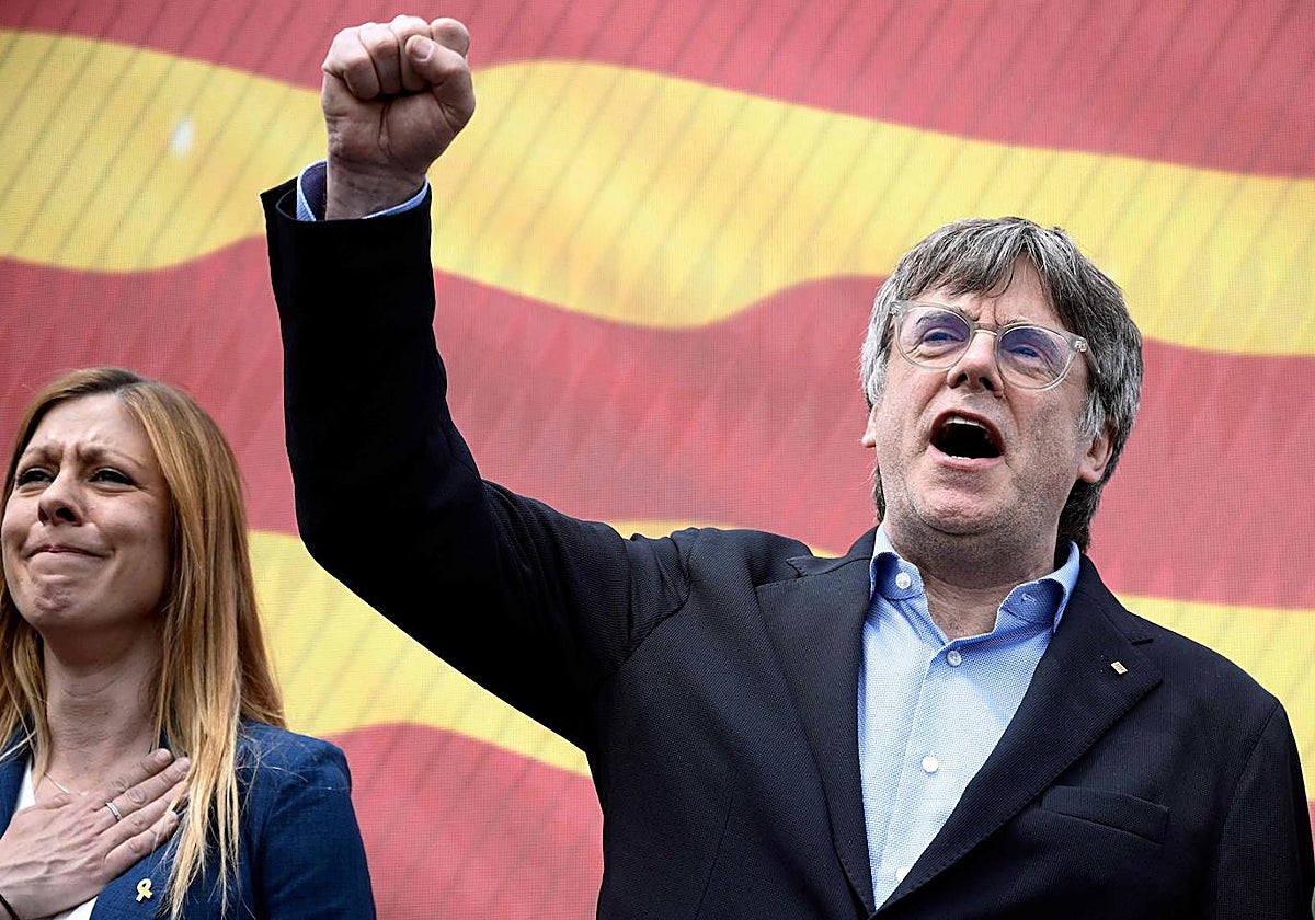 El expresidente de la Generalitat de Cataluña Carles Puigdemont