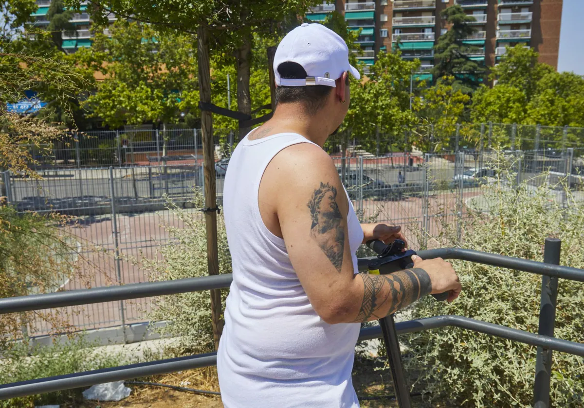 Juan, amigo del pandillero desmembrado en Vallecas, junto a las canchas de Portazgo