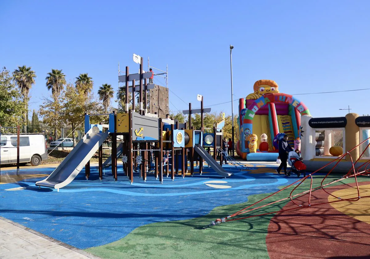 Un parque infantil en una imagen de archivo