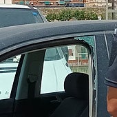 El agónico rescate de un bebé atrapado dentro de un coche a 40 grados: «Estaba acalorado y sudaba mucho»