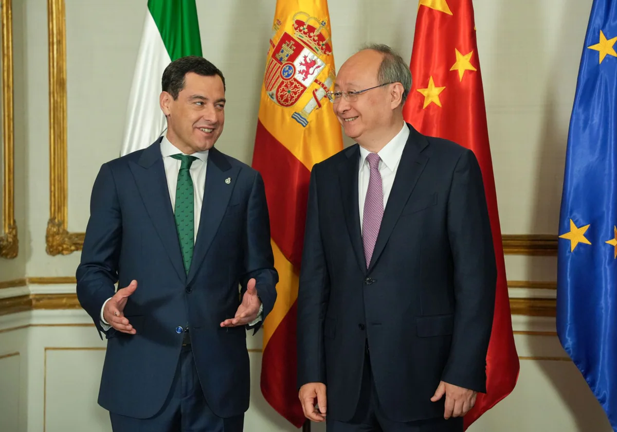 Juanma Moreno y Yin li en el Palacio de San Telmo el pasado mayo