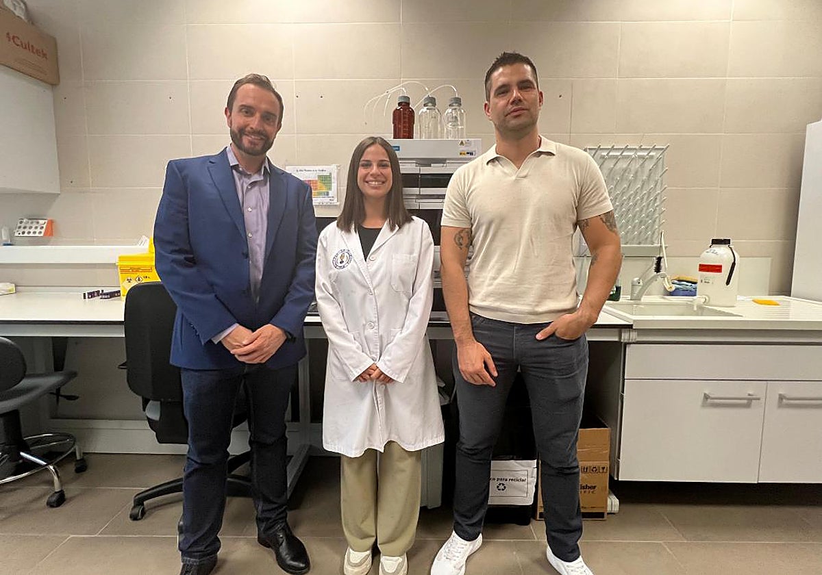 La investigadora de la UCLM Cristina Blasco da a conocer los beneficios de la nanotecnología frente al cáncer en una tesis