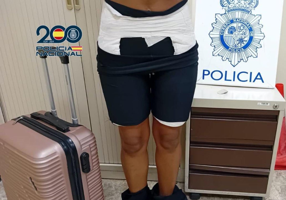 Imagen de la mujer detenida en el aeropuerto madrileño