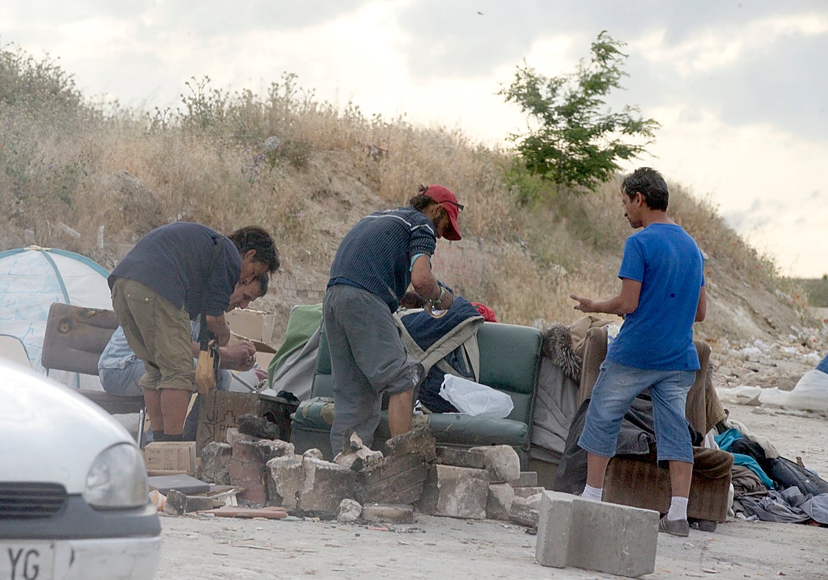 Algunos toxicómanos residentes en la Cañada