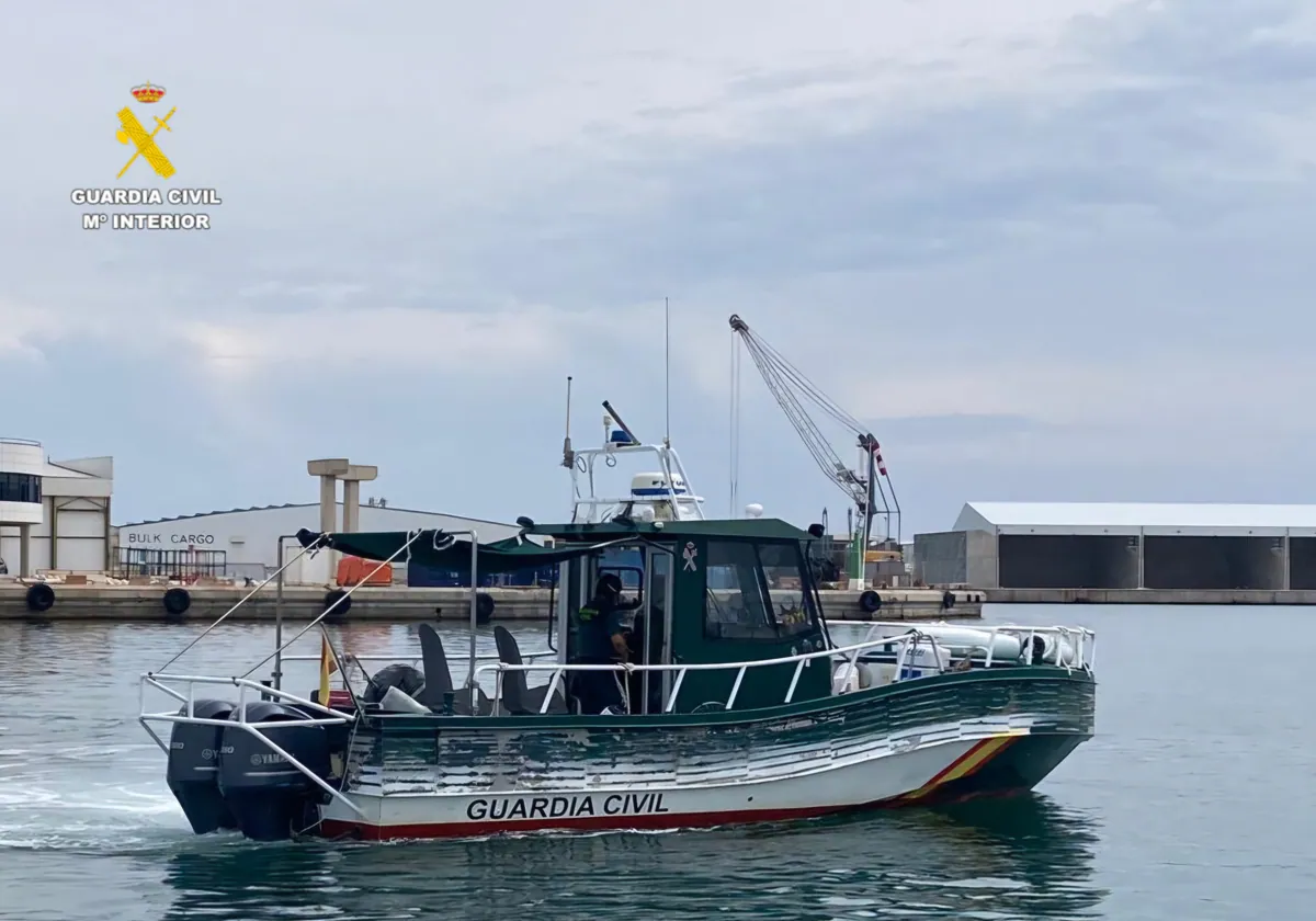 Imagen de archivo de una embarcación de la Guardia Civil