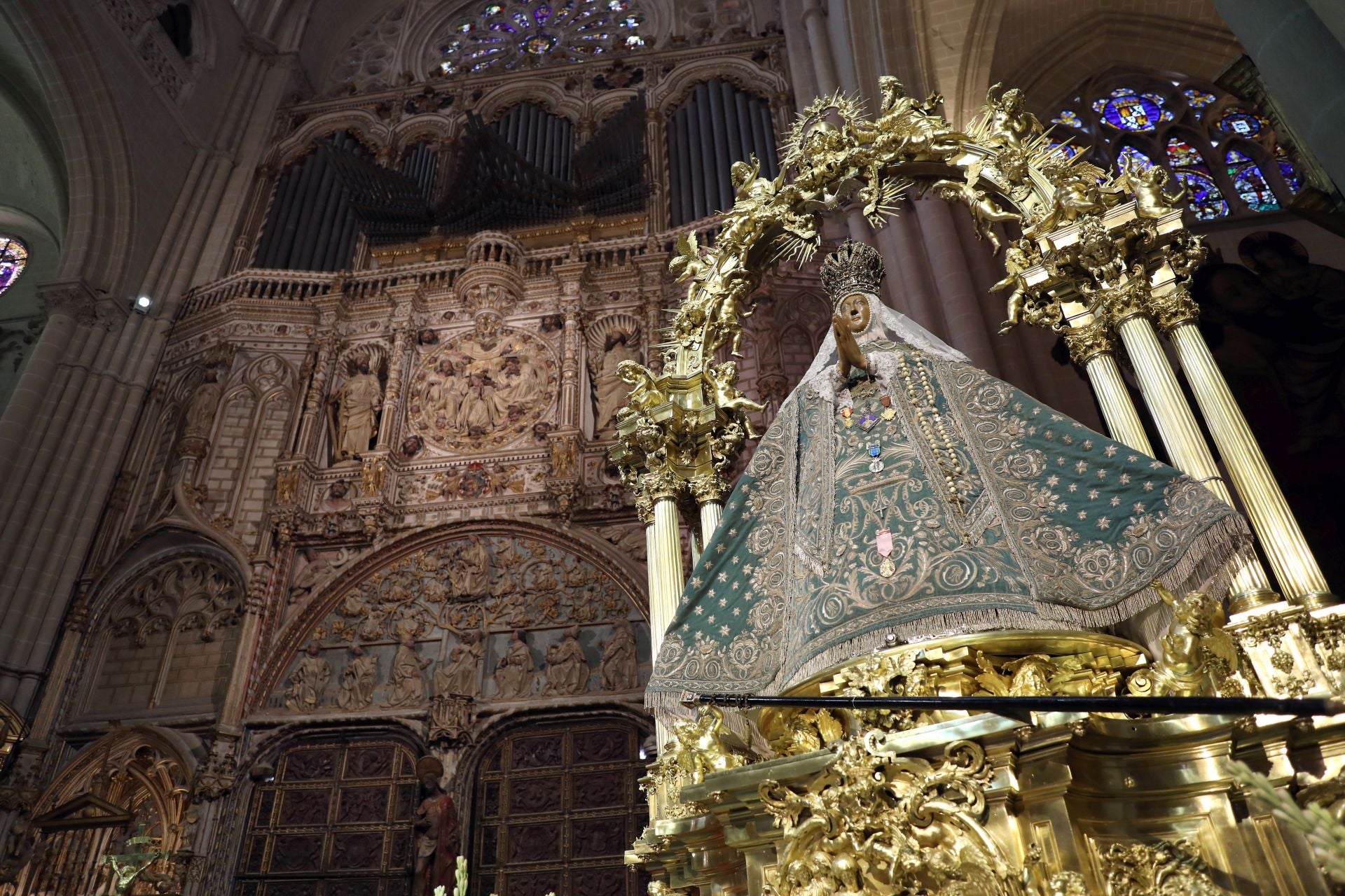 Las imágenes de los toledanos renovando la tradición de los botijos