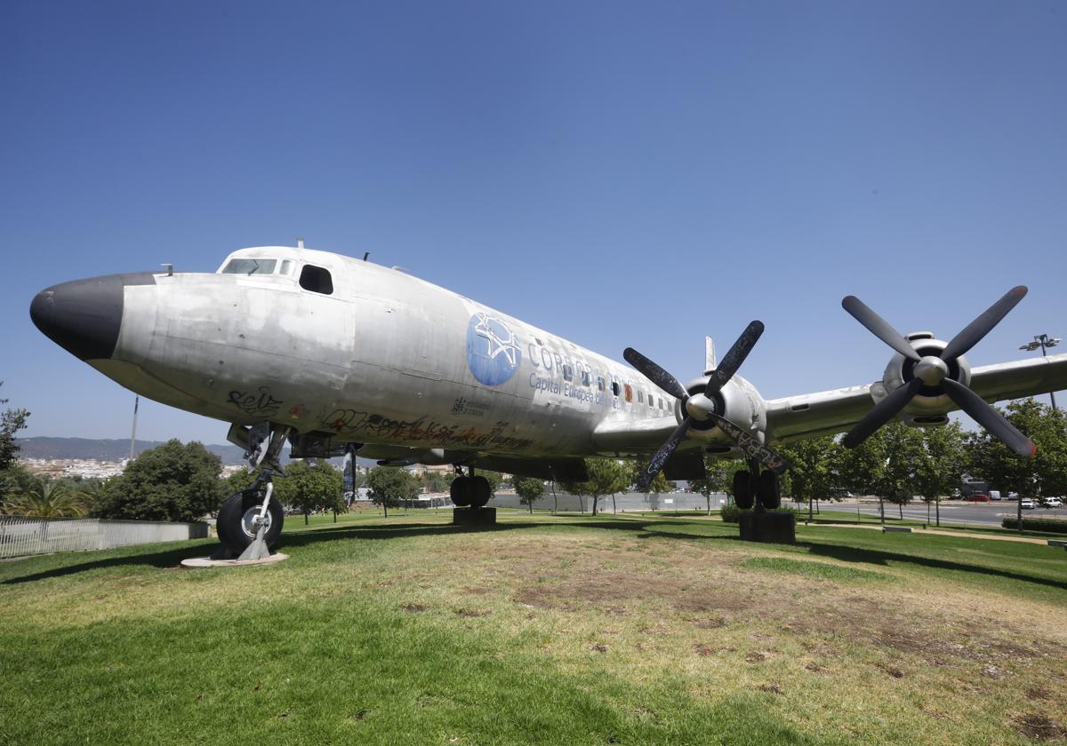 El avión cultural, situado en el Balcón del Guadalquivir