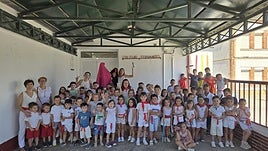 Cerca de cien niños asisten a la Ludoteca de Verano en Miguel Esteban