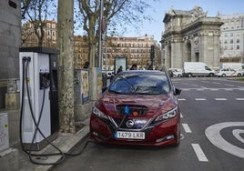 La Comunidad amplía en 60 millones de euros las ayudas para comprar coches eléctricos