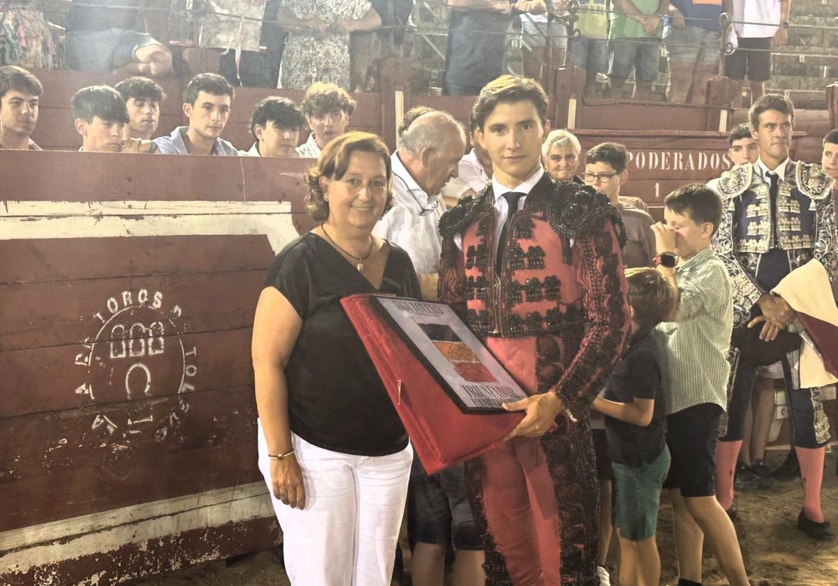 Esteban Gordillo con Conchi Cedillo, presidenta de la Diputación de Toledo