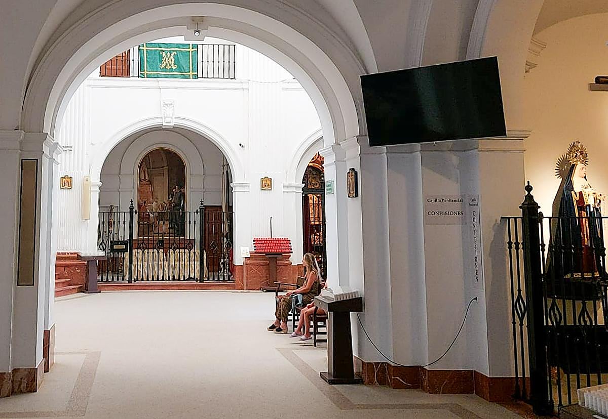 Una de las pantallas recién colocadas