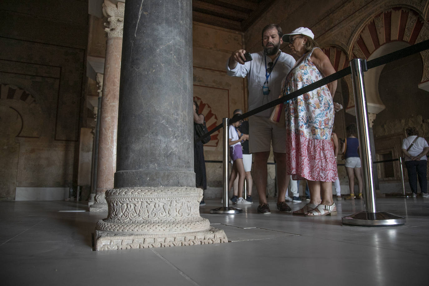 Fotos: la visita al imponente Salón Rico de Medina Azahara