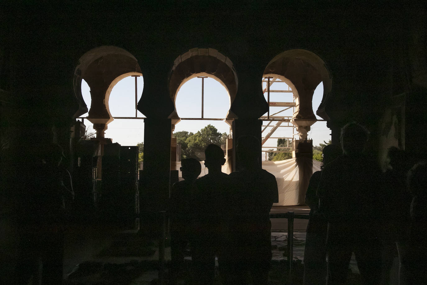 Fotos: la visita al imponente Salón Rico de Medina Azahara