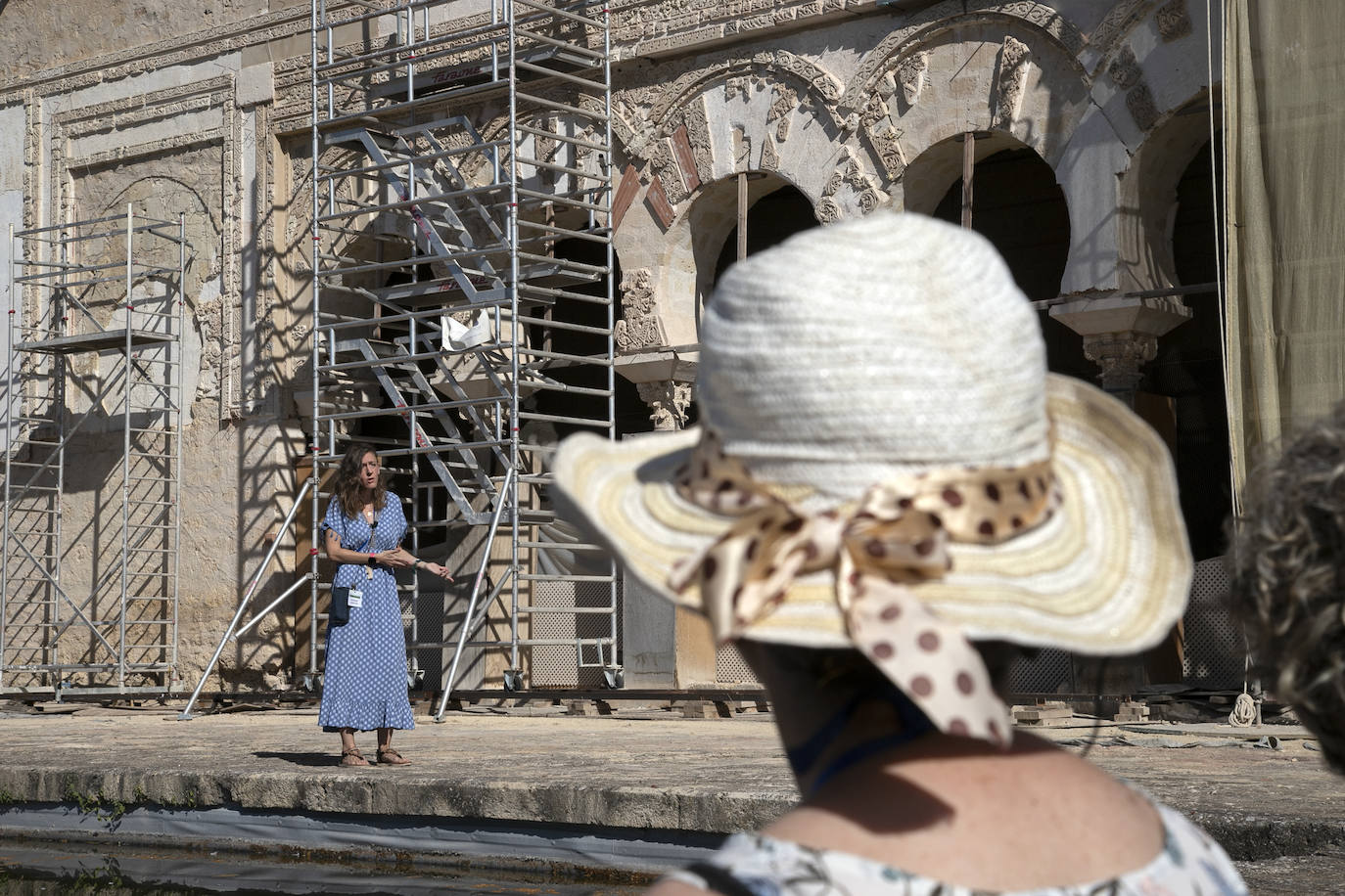 Fotos: la visita al imponente Salón Rico de Medina Azahara