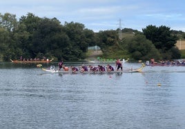 Doble podio con oro y plata para las Vallkirias Pisuerga en el Campeonato de España de Barco Dragón