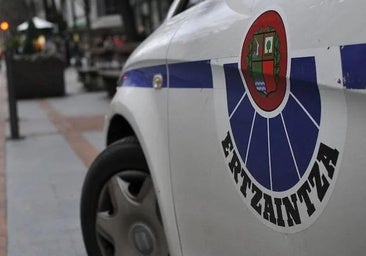 Detenido un ertzaina en San Sebastián tras intentar agredir a su pareja con un cuchillo y amenazar a sus hijas