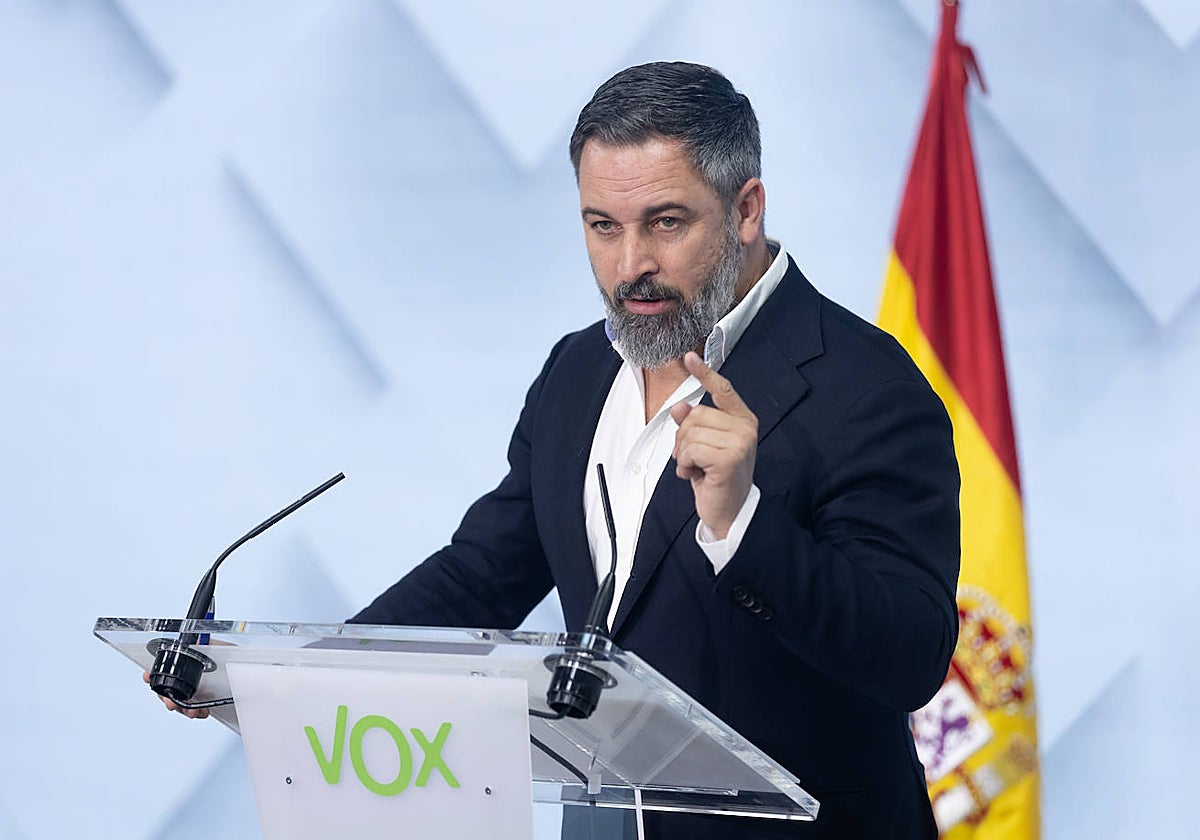 El líder de Vox, Santiago Abascal, durante una rueda de prensa