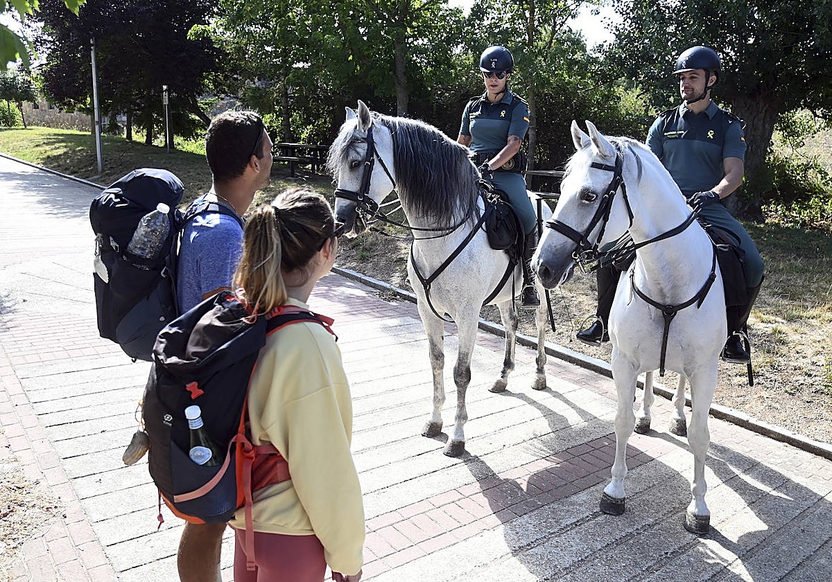 Presentación del grupo de caballería para reforzar la seguridad del Camino de Santiago