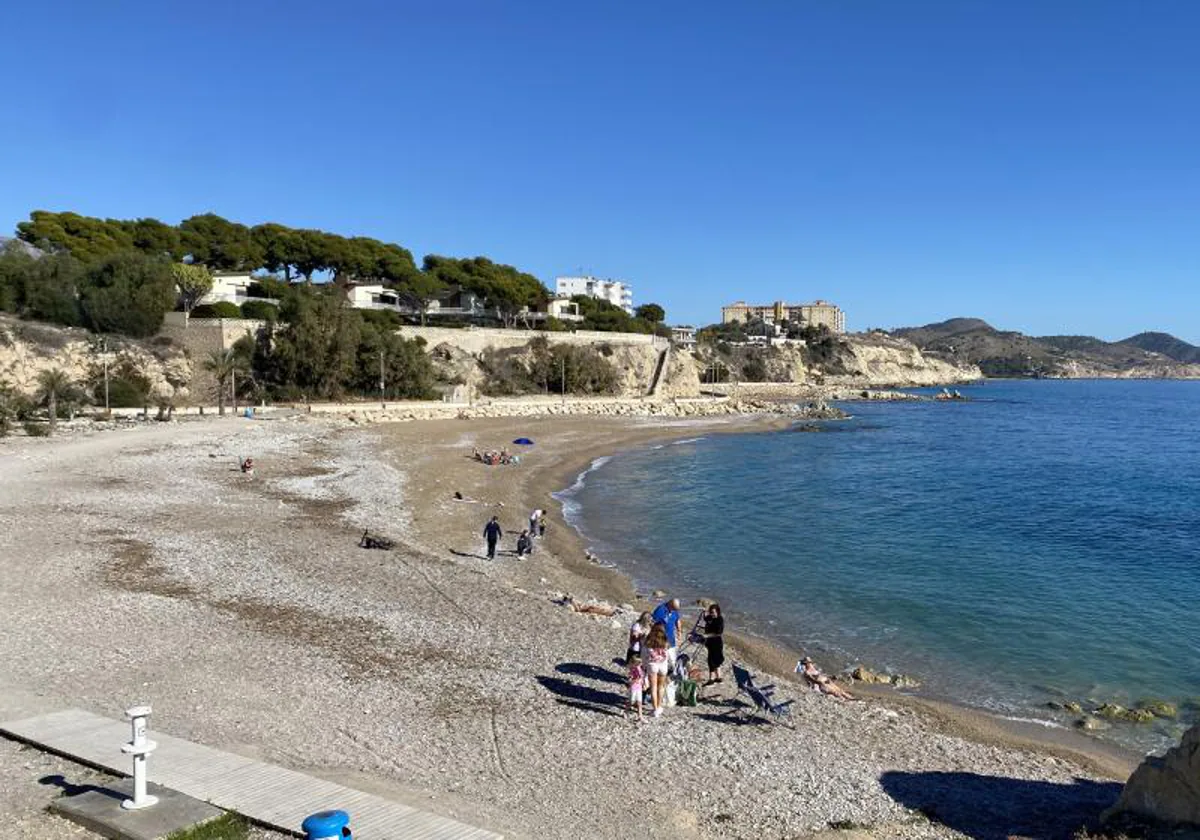 Imagen de archivo de una playa de Villajoyosa, en Alicante