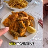 Un argentino no da crédito con el precio de comer paella en la playa en España
